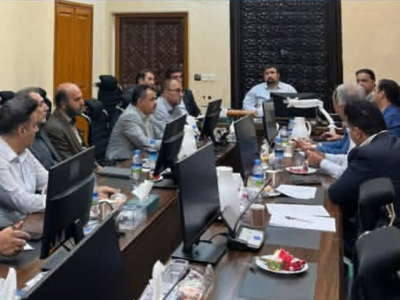 شهردار کرمانشاه تاکید کرد:
کار در شهرداری تعطیلی ندارد