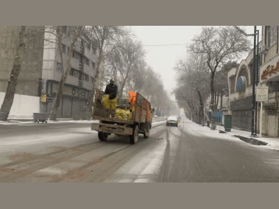 اتمام عملیات برفروبی با بهکارگیری ۸۰۰ نیروی شهرداری کرمانشاه