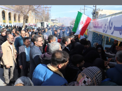 شادپیمایی نیمهی شعبان و دههی مبارک فجر انقلاب اسلامی با برپایی ۱۰ غرفه و حضور پرشکوه مردم