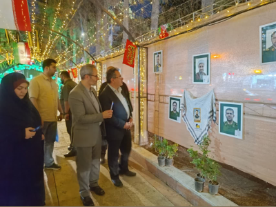 بازدید شهردار کرمانشاه از نمایشگاه عکس و نقاشی جنگ رمضان