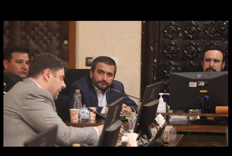 معاون راهبردی و توسعه بازار سازمان تنظیم مقررات و ارتباطات رادیویی :بهره‌مندی ٢٠ میلیون خانوار از طرح ملی فیبر نوری تا پایان دولت سیزدهم/کل شهر کرمانشاه تحت پوشش این طرح قرار می‌گیرد 