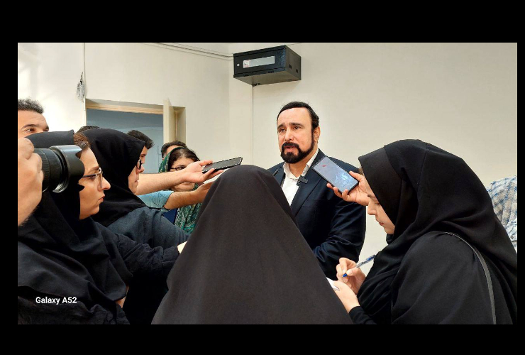 شهردار کرمانشاه:  کمبود ١٧٠٠ نیروی کارگری در شهرداری کرمانشاه/پسماندهای زباله کرمانشاه به فروش می‌رسد