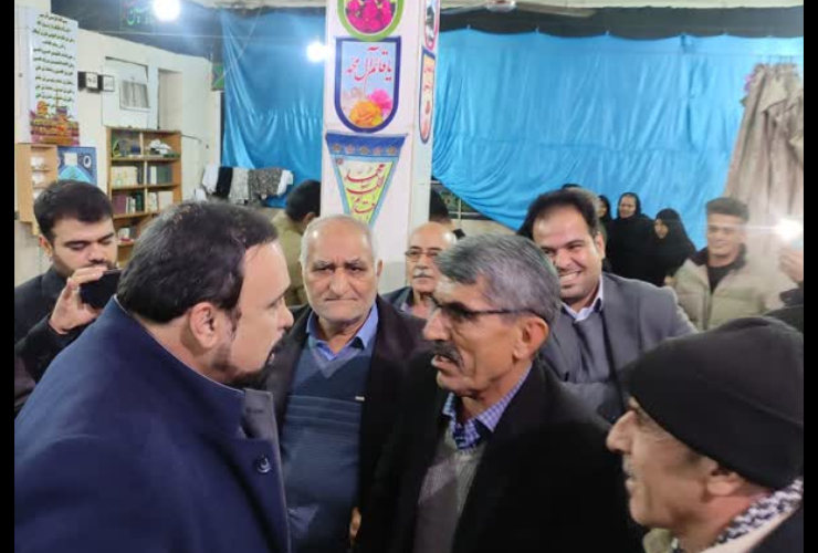 شهردار کرمانشاه در جمع اهالی حکمت آباد عنوان کرد: مطالبات مردم بحق و مسئولان موظف به انجام آن هستند 