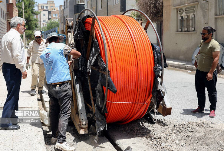 رئیس سازمان فناوری اطلاعات و ارتباطات شهرداری کرمانشاه خبر داد؛  تجهیز ۴۱۰۰ مشترک خانگی و ۱۰۰ مرکز تجاری و اداری به اینترنت فیبر نوری